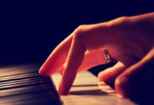 正规买球app排行榜 -斯(sī)诺克——世锦赛：奥沙利文晉(jìn)级16強(qiáng)