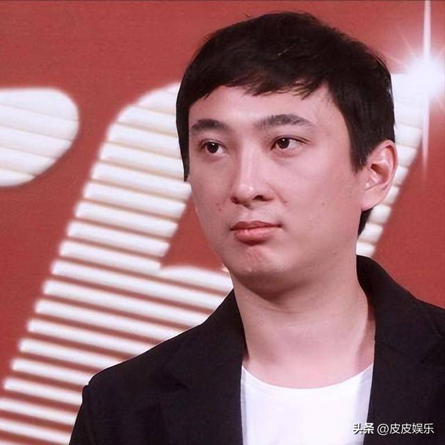 黄一鸣猛料曝光，前男友回应王思聪尴尬境地