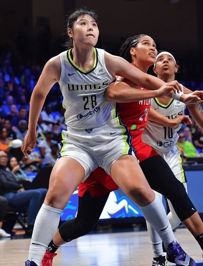 WNBA总裁杯：李月汝复出惊艳 2+1 佩奇三节31分创赛季新高助飞翼取胜